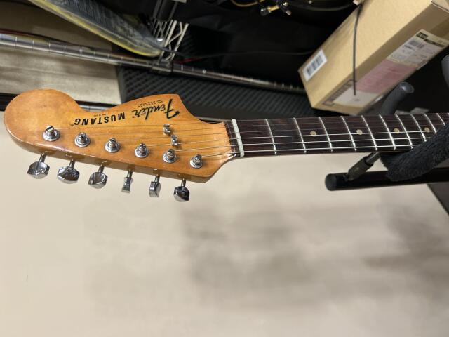 fender USA MUSTANG